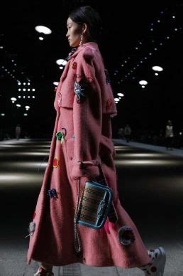 Unterm Regenbogen: Christopher Baileys letzte Show für Burberry